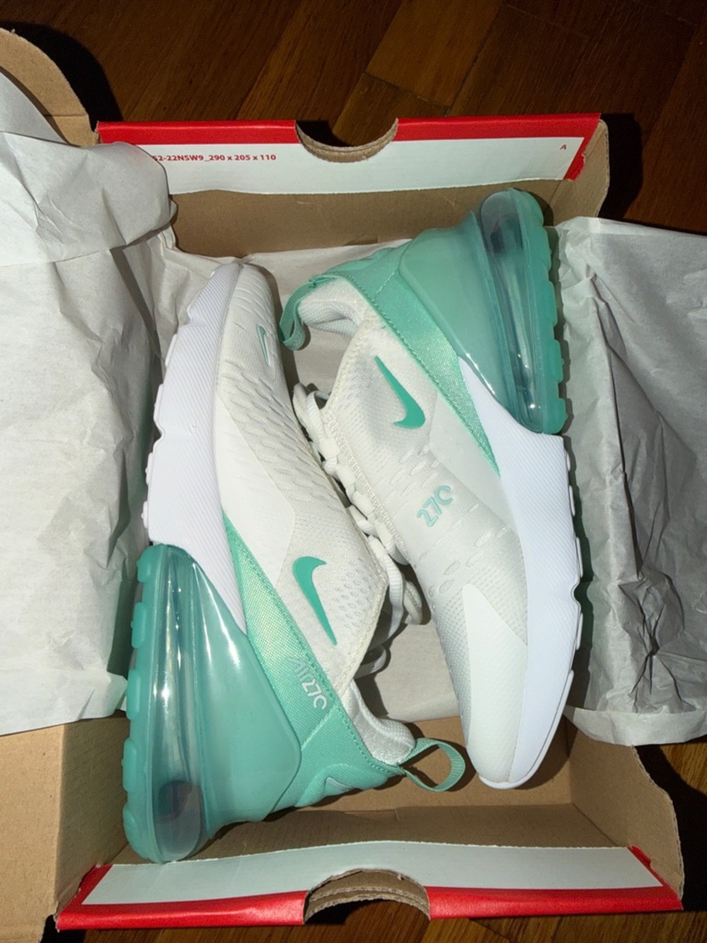 Nike Women’s Air Max 270 Sneakers NEW